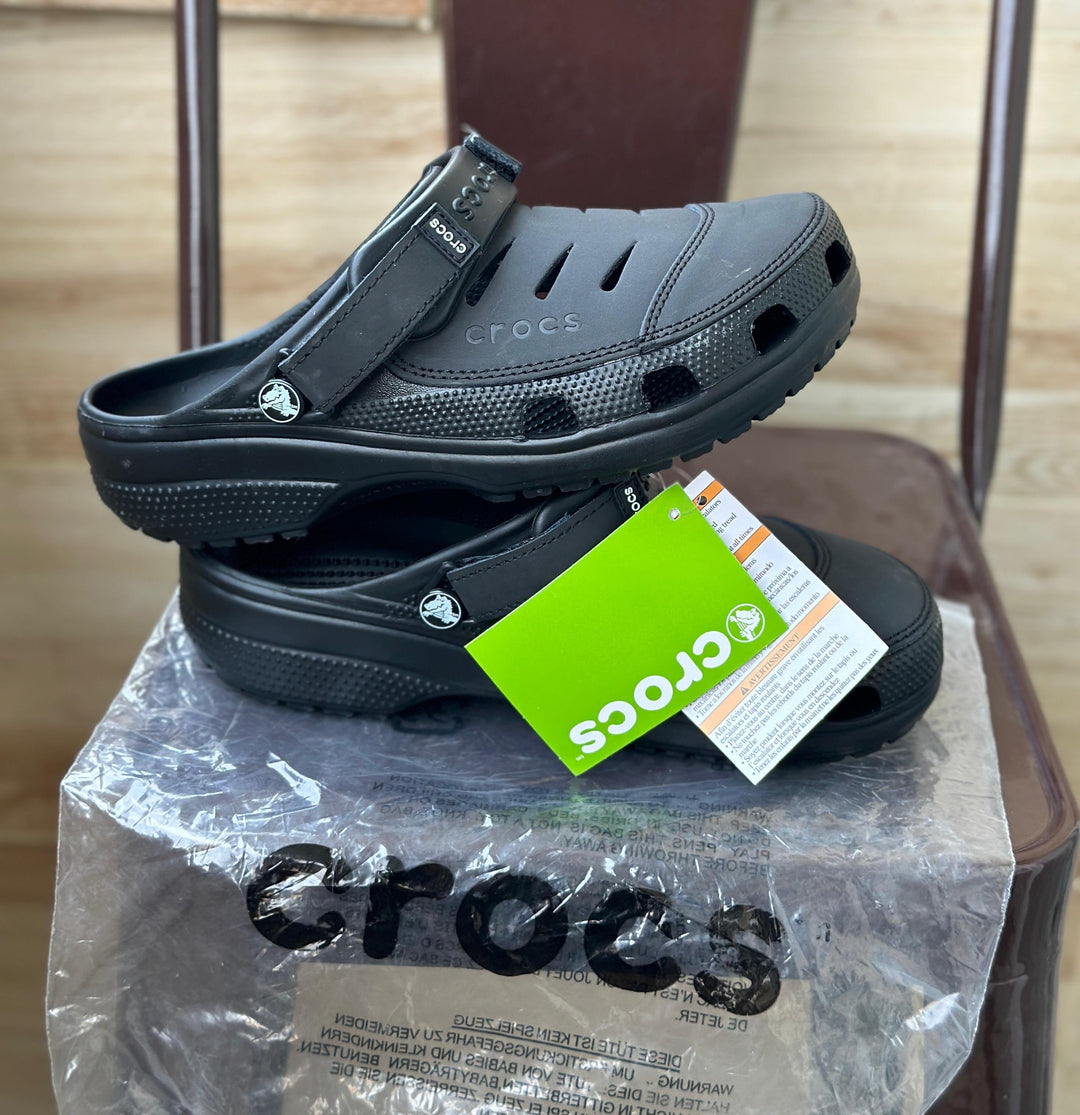 Crocs black